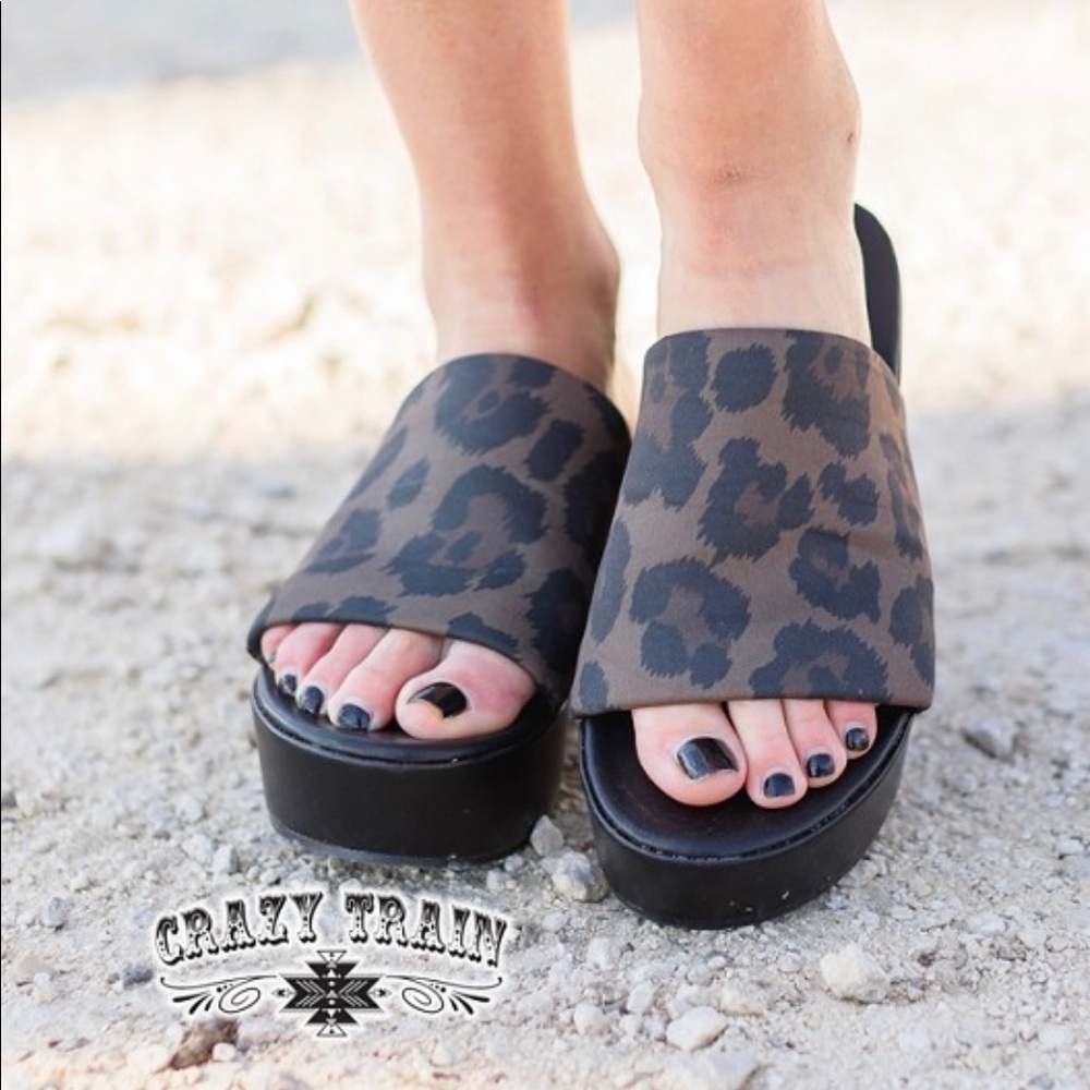 NWT! CrAzY TrAiN 90s Platty Leopard Shoe! ππ - Picture 5 of 5